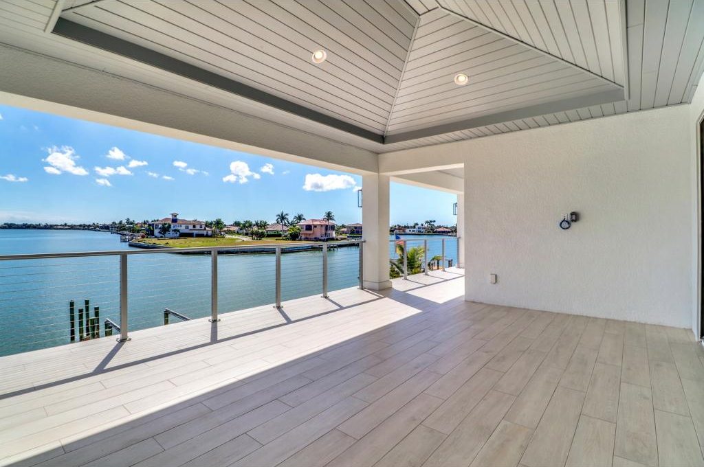 Waterfront Living in Paradise: A Guide to Building Your Dream Home in Southwest Florida